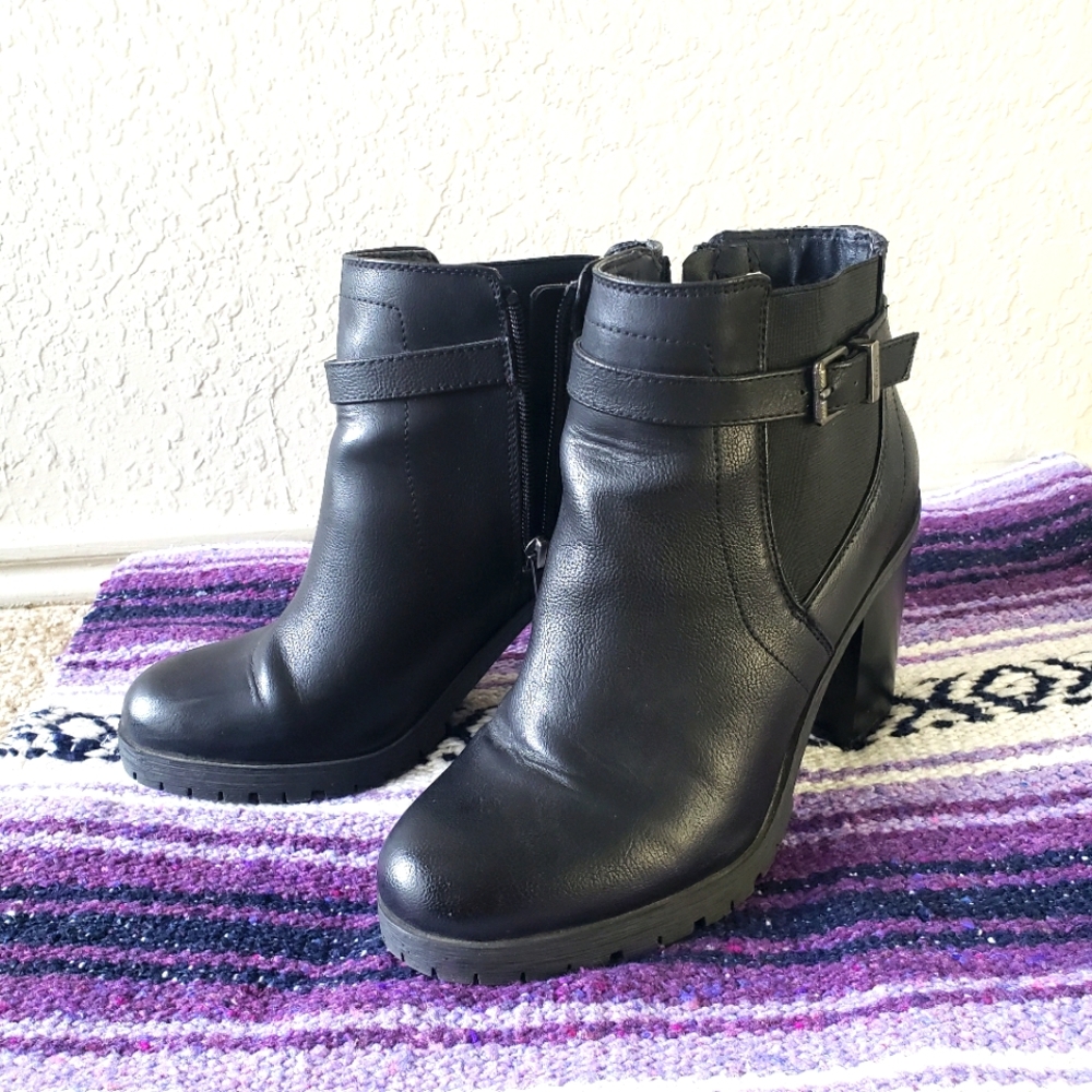 Circus by Sam Edelman Boots Size 8